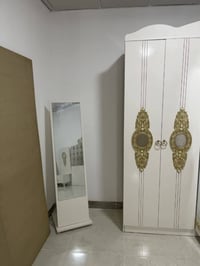 نظيفة • أغراض • غرفة نوم