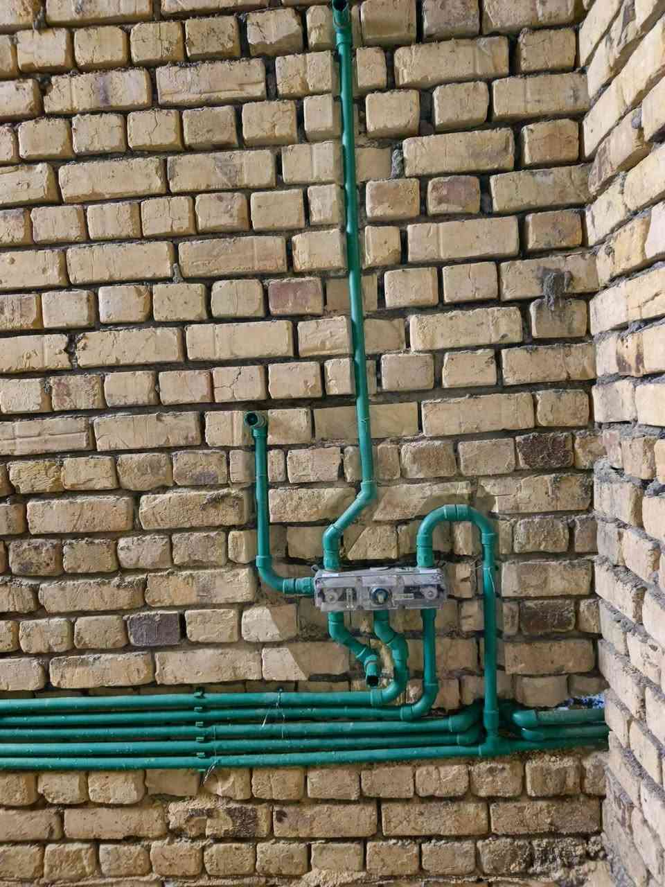 السلام عليكم سباك صحيات عام تاسيس ماي ومجاري
كادر متكامل عمل حسب المواصفات الهندسيه 
تاسيس بيوت بجميع الانضمه الكلاسك والحديثه
ربط منضومات 
تاسيس محطات 
تاسيس شلالات 
  هاتف +واتساب 
‏‪***********‬‏
