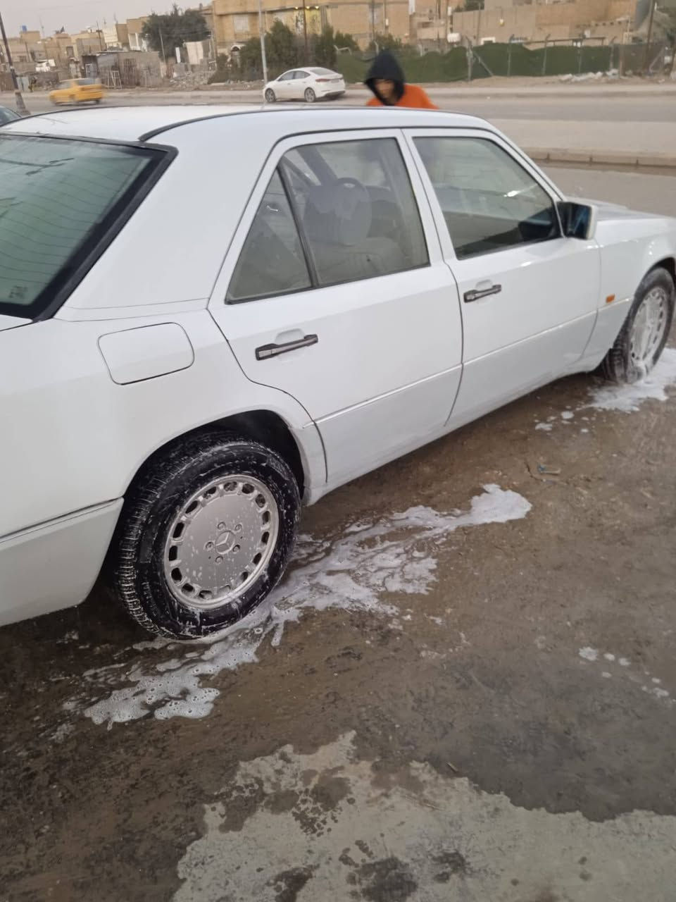 سلام عليكم..
للبيع مارسدس دب موديل 87 محدثه محوره 3000VVT فيشتين تبريد شغال داخل مخمل جديد جام امامي كهرباء خلفي عادي رقم بغداد مشروع وطني قواعده برانكيتات شواصي كلها نظيفه مابيهن تعمير جاهزه السيارة كير اكسن حداديه بيع فقط بدون مراوس
السعر 68
مكان ناصريه مركز
اتصال ***********
***********
