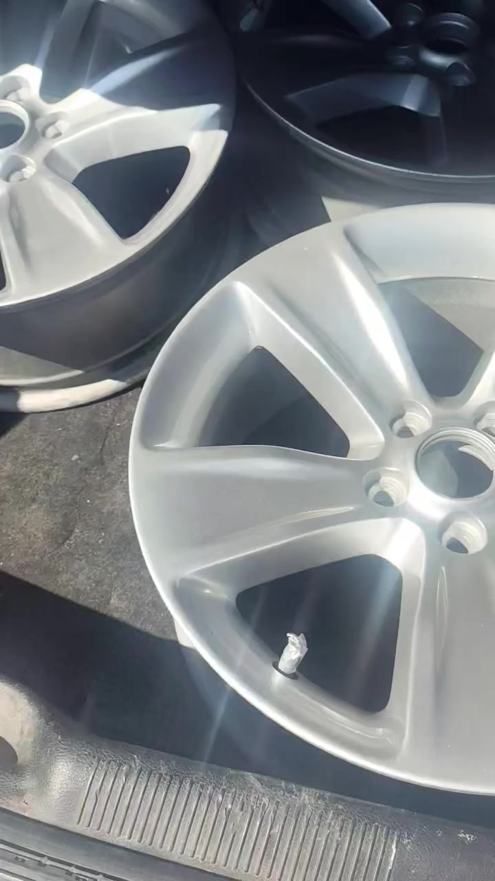 سلام عليكم ويل sxt مال جارجر حجم ١٨ للبيع مكاني كربله ب٣٥٠ كلش حلوات بدون شخوط ***********
