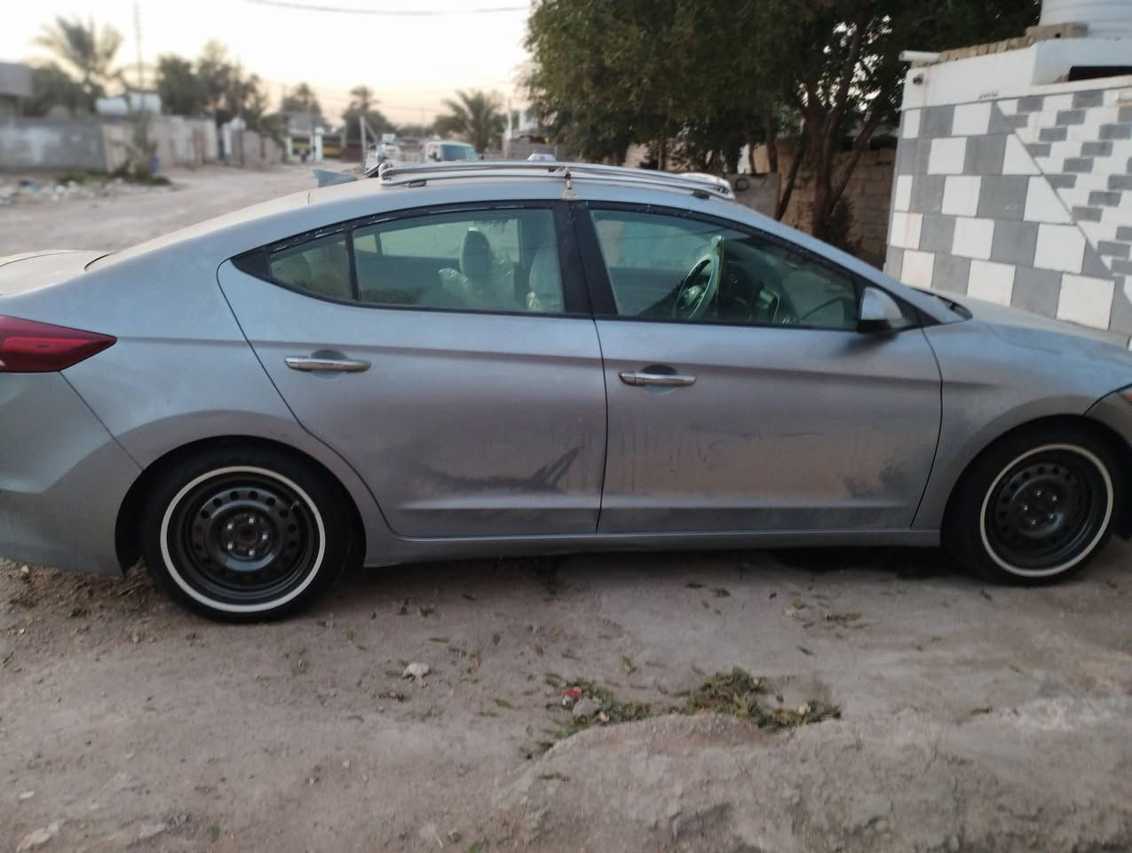 سلام عليكم النتره وارد امريكي حادث مرفوق بل صور السياره ليبل واحد بيهه صبغ صفحت اليسره فقط موديل 17ماشيه 125وقبله لزياده كير ومكينه وصدر وكهربايات خير من الله  السياره متصرف عاليهه دينار واحد السياره بسمي تحويل  شوكت متريد السعر 112وبيهه مجال حك الجيه بكان السياره بغداد ناحيت الوحده قرب مجمع بسمايه السكني واي ستفسار هاذه رقمي ***********
