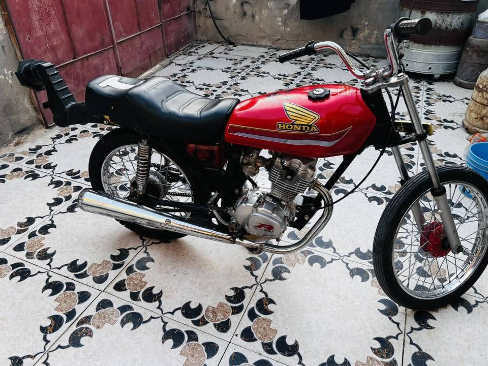 سلام عليكم كلك كلك كلك للبيع موديل 24 مفتوحه ولفات دراجه مثل بصوره وانضف بعد السعر 425وبيها مجال قليل مكان ناصريه سجن الصلاح شراي بيه خير ويدلل مو شراي وماعجبك سعر اطلع گبل رقم ***********
