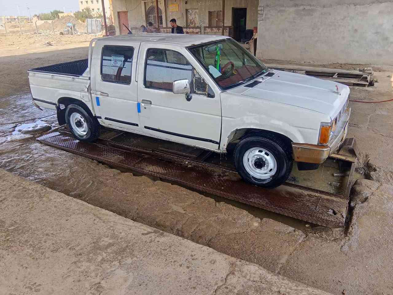 سلام عليكم للبيع نيسان 90رقم ميسان مشروع وطني سنويه جديده2028 محرك كير وشاصي مكفولات لشرط سياره حلوه جاهزه من كلشي كهربابات شقاله حداديه مسجل كله جاهزه سياره مالت جناي شرط بلاديه مامصبوقه مكفوله كفاله ماعده طخه بصيطه بيه ولباقي لفحص سعر 35وبيه مجال *********** مكان سماوه مكلف بنشر خابر صاحب سياره
