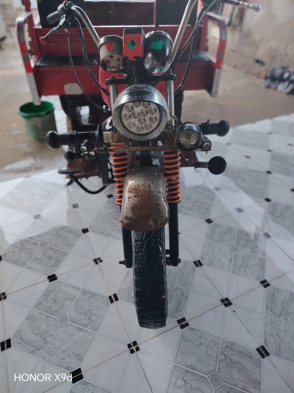 ستوته سلطان باب اول للبيع مليون700الف وبيه مجال قليل للاستفسار ***********
