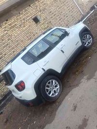 جيب رنكد موديل 18 لون ابيض محرك 2400 رقم بابل انكليزي فئة تريل هوك بصم...
