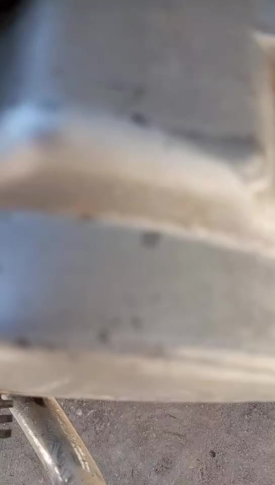 اربعة كير كلك مكفولة السعر 350 وبيها مجال قليل هذا رقمي للاستفسار ***********
