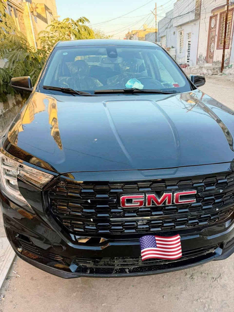 تيران GMCموديل 24 لون اسود مرقم نجف
حادث ربع بنيد مصبوغ . وجاملغ تبديل
 مواصفات LES


**إذا كنت صاحب هذا الإعلان وتريد حذفه لأي سبب، رجاءا أرسل رسالة إلى الدعم الفني**