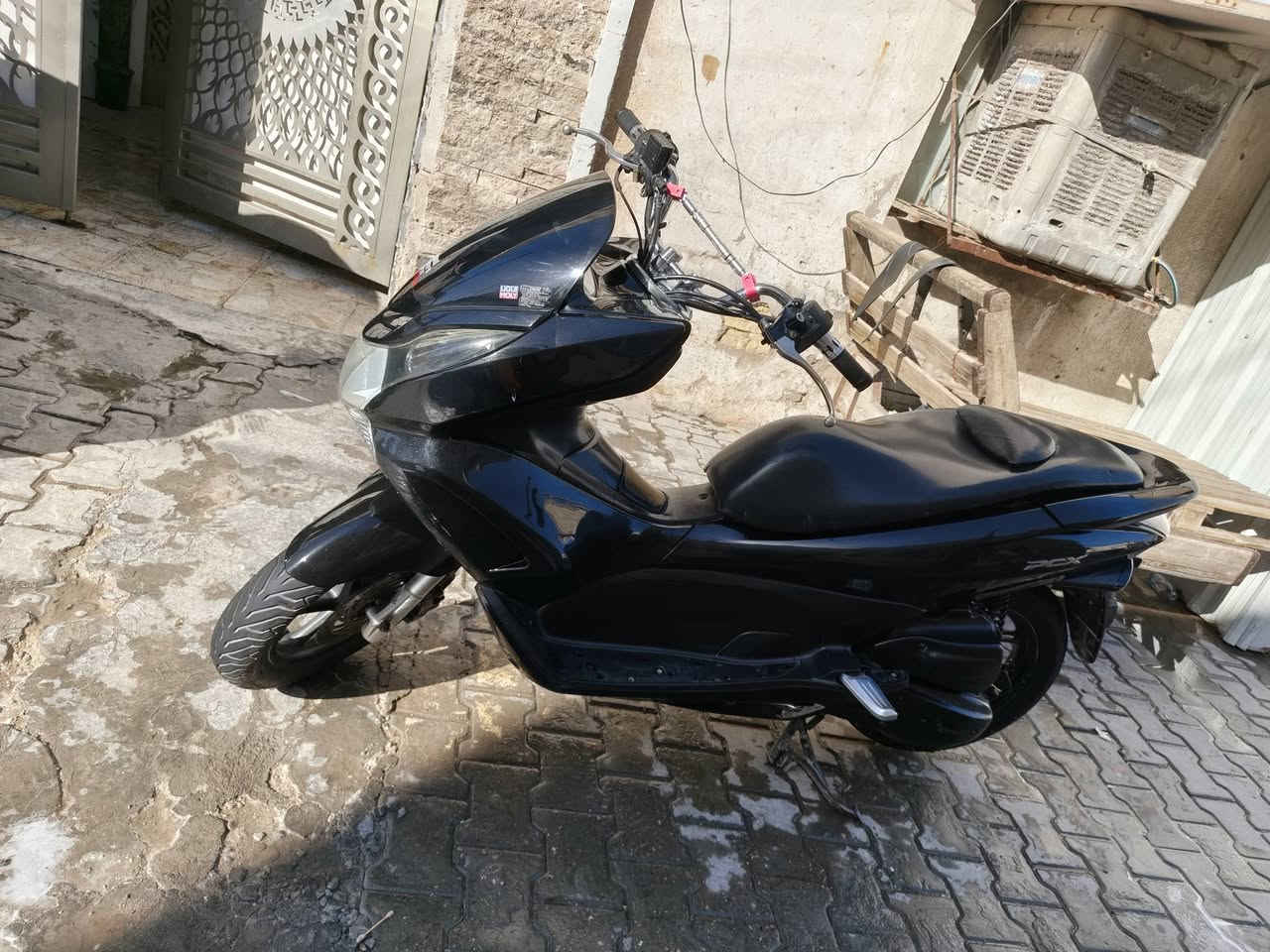 السلام عليكم دراجه PcX للبيع محرك 125 ياباني دراجه نضيفه مكانها الحرية للاستفسار الاتصال علا الرقم‏‪***********
