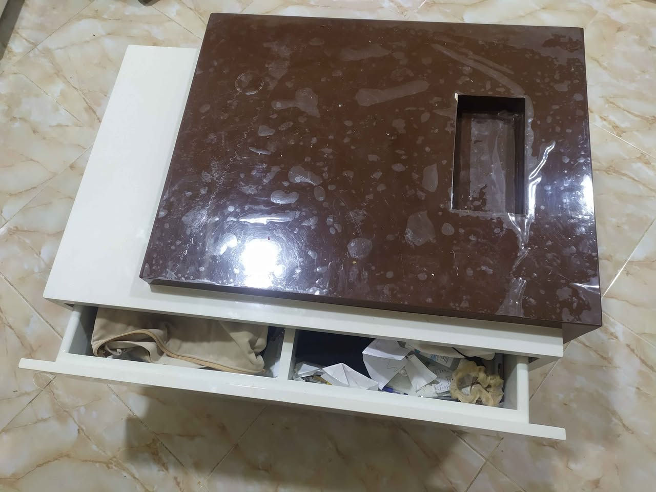 ترابيزة زان عمولة 
البيع لعدم الحاجة 
مقاس
القاعدة 60*100سم
الوسط 59*92 سم
القرص 58*74 سم مركز اشمون, المنوفية


**إذا كنت صاحب هذا الإعلان وتريد حذفه لأي سبب، رجاءا أرسل رسالة إلى الدعم الفني**