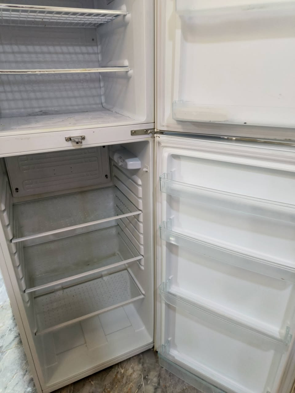 0750 375 7123
سعر 300 الف
