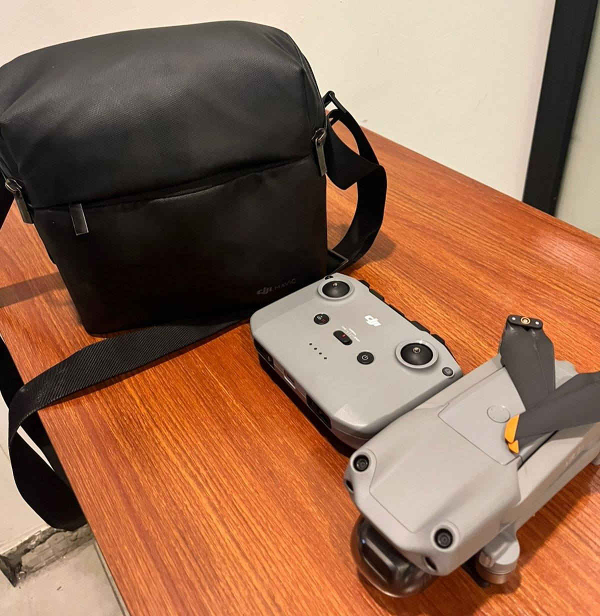 للبيع!!!
درون جديد مستخدم ٣ مرات فقط 
🚁 DJI Air 2S
📸 كاميرا 1 إنج تعطيك جودة سينمائية
🎥 تصوير 5.4K تفاصيل واضحة جداً
🌙 أداء قوي بالليل
🧠 تتبع ذكي + تجنب عوائق
💨 ثبات عالي حتى بالهواء
📦 الدرون نظيف وجاهز للاستخدام مباشرة
🔥 مناسب للمصورين وصناع المحتوى ورحلات التخييم
💸 السعر : مليون و مية ' 1100


**إذا كنت صاحب هذا الإعلان وتريد حذفه لأي سبب، رجاءا أرسل رسالة إلى الدعم الفني**