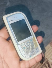 نوكيا • فلندي • شاحن وبطارية