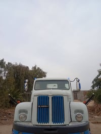 اسكانيا 111 للبيع محرك 12 ونص كير جديد سياره جديده شاصي مكفول رقم بغدا...