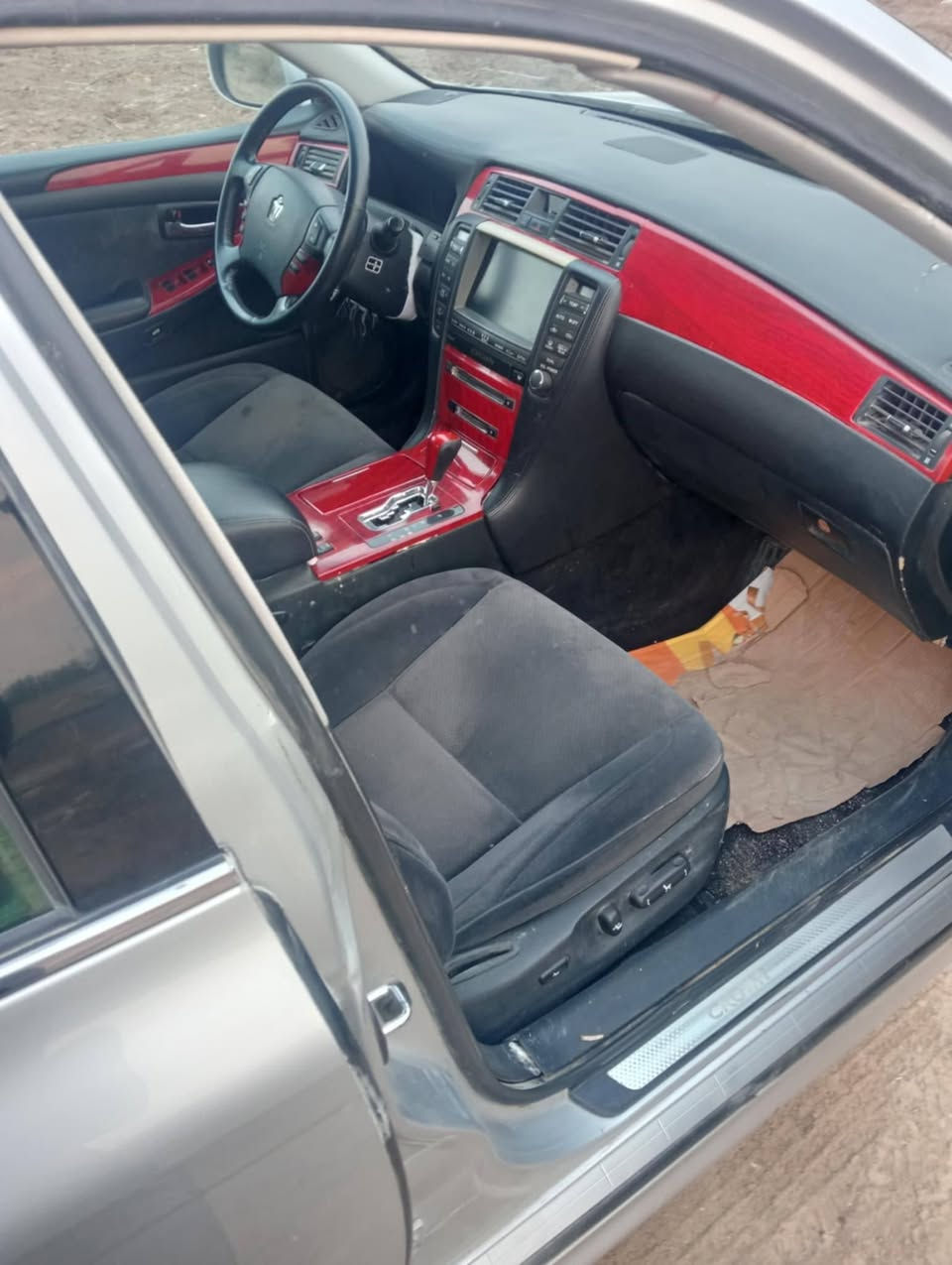 سلام عليكم شاهينه كصه قماره..
ادوات.. 
ديفور كبير.. 
شاصي 82.
مكان ناصريه الفهود.. 
سعر 41 وقابل التفاوض
رقم هاتف ***********
