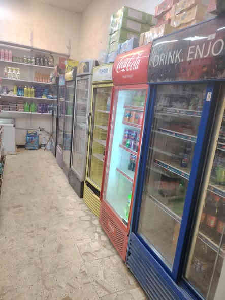 السلام عليكم ورحمة الله...
تحياتي للجميع... أسواق للبيع ماركت الياسر...
الأسواق شغالة وجاهزة وبالقرب منها اعدادية للبنين وردها اليومي من ٣٠٠ لل ٤٠٠ الف...
الشعب قريب ع محطة سما بغداد ع الشارع العام وحين اكتمال الشارع ستكون وجهة تجارية للشارع...
سبب البيع... بعد الماركت عن محل سكني لكوني اسكن مدينة الصدر... للراغبين الاتصال ع الرقم ***********
السعر ١٠ مليون.
باقي التفاصيل ع الخاص...
