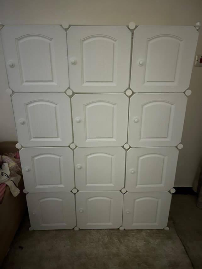 السلام عليكم / كنتور اطفال للبيع استعمال قليل جدا مصنوع من هيكل معدني مغلف ببلاستك مرن نوع PT مضاد للبكتريا والعفن الطول /150 سم
العرض /111 سم
العمق /47 سم وبي رفوف تعليك موضح بلفيديو سعرهه 45 مكانه ثوره قرب جامع مرجان


**إذا كنت صاحب هذا الإعلان وتريد حذفه لأي سبب، رجاءا أرسل رسالة إلى الدعم الفني**