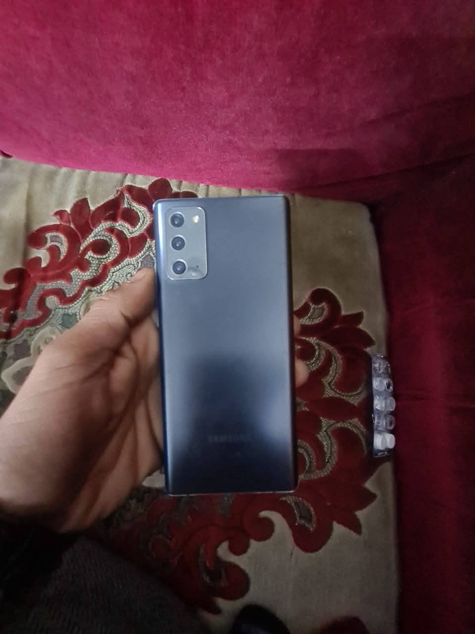 نوت 20 5G
بي فطر بالبلازما 
وفطر بجامة الكامرة الخلفية
جهاز نضيف مكفول كفالة عامة ذاكرة 128
تجي تفحص وتاخذ 
مدينة الصدر 
السعر ٢٢٥
***********
