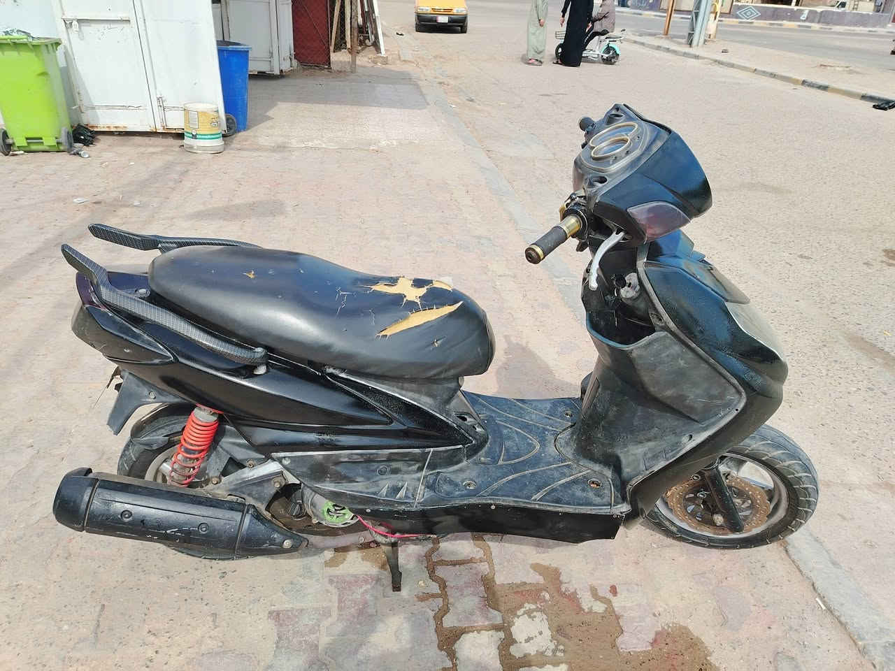 سلام شباب دراجه سكنس فحل البيع نضيفه مكيته ناعمه كلش خير من الله دراجه مبدل بس والفات فقط مو شرلاي لا تعبني سعر خاص مكاني العماره قلعت صالح حي العسكري هاذ رقمي *********** تواصل وتساب
