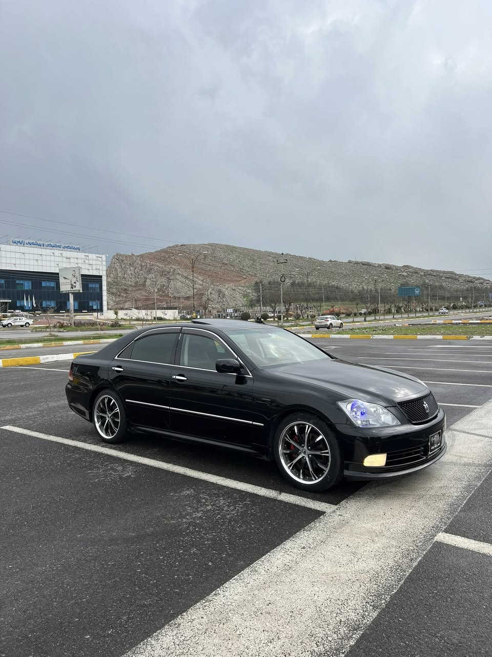 182شاهینە
2005

براوە

سەیارەکە رێک کارتۆنیە لە لۆکی

بئ دوکەل  بەشەرت

سلایت

سەقفی وەک شوشە

٣دوگمە جلد هیتەر ساج سور🍒

جلدی نەدراوە بەشەرت

شاشە و کامێرا و تەحدول سورحە وڤۆیلۆم 

لەیت ناوچەی کوێر 

ویل و تایەی سپۆرت تایەی تازە لۆک

لەحیە تۆمس 

٤ دەبلی رۆیالی تازە بۆ بەسراوە لۆک بەشەرت

توندو تۆلی چرکەی نیە

برێک بەسراوە 

سارد و گەرمی بەسراوە

دەحم و کەڤەر گۆراو بە شەرت

هەمو گیانی  وەک شوشە وایە بی ساردە و شوخت

تازە پۆلیشی بۆ راوە

گێر مەکینە  ئەکسل  سەقف کەڤەر گۆراو لێدراو بە شەرتی 10 فیتەر

کە تێلد کرد باسی نوقسانیو حەیبو حال مەکە چونکە هەمو گیانی بەشەرتە

شوێن رانیە

نرخ» 59$ مەجالێکی برایانە

***********
