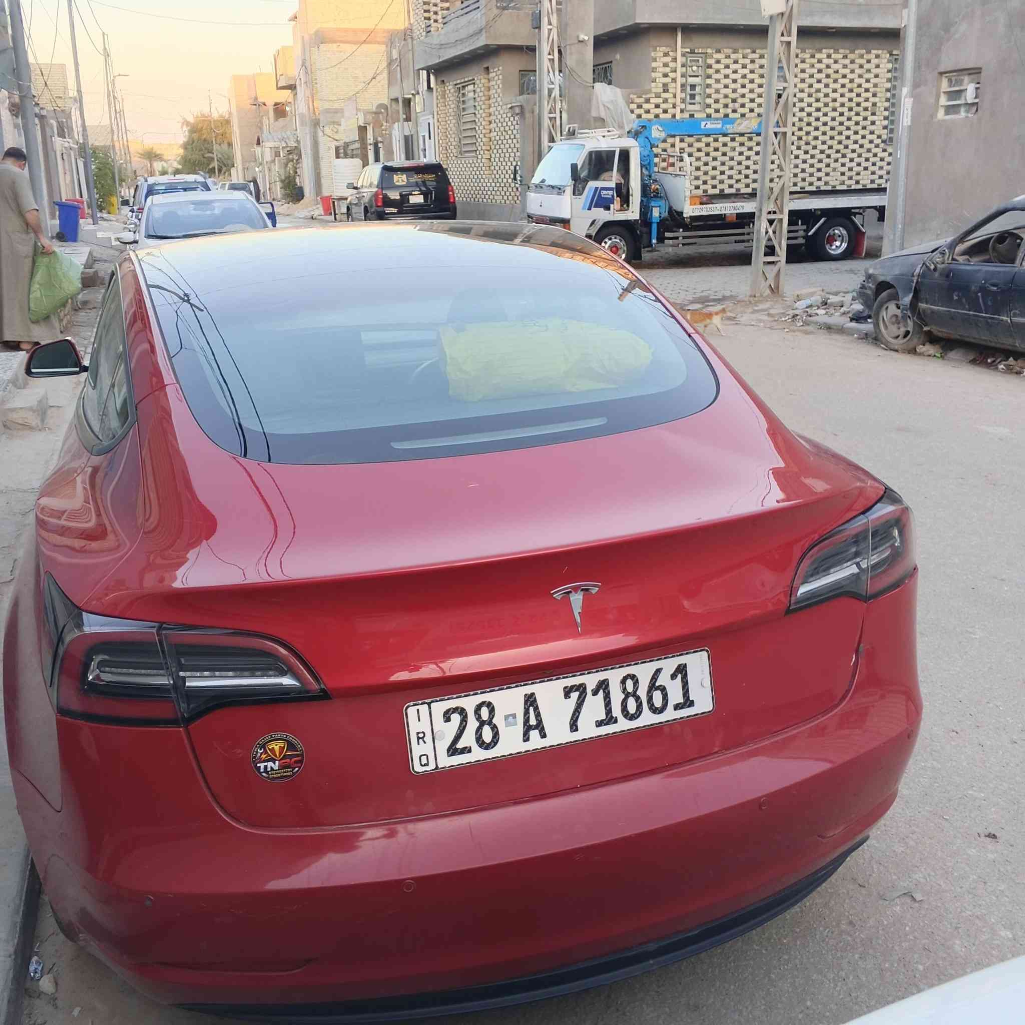 اخوان تسلا للبيع موديل 3 ستندرد    2023
حادثها بارد بسيط كلش بالجاملغ الخلفي و رصعة بالجنطة
سعرها 168 وبيها مجال 
بيها مجال
بدون ايرباك
رقمي ***********
