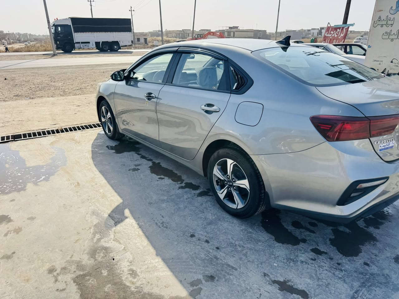 السلام عليكم سيراتو 2019 خليجي كفاله السيارة حته الدعاميات مكينه1600 وضع الشركه كير ايتي رقم اربيل سنوية لل 30 تحويل او وكاله السعر 147وبيها مجال بسيط العنوان واسط العزيزية *********** ترهم مراوس حسب القناعه
