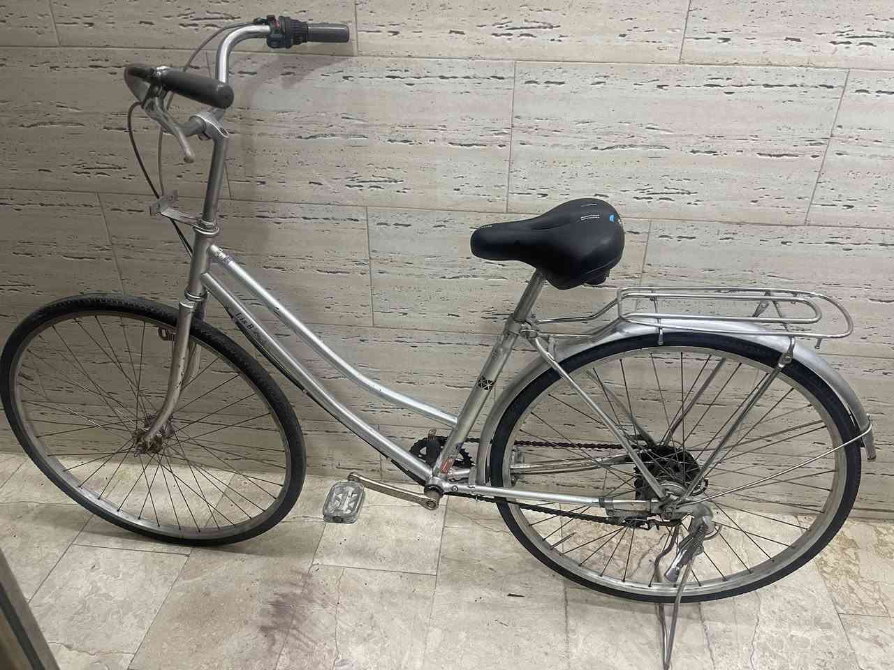 السلام عليكم
باسكل ياياني اصلي قياس 27 كلش نضيف اي نقص مابي عده جاملغ الأمامي عكرب سستم كامل شيمانو اصلي سعره ب90 وبي مجال مكاني حي جامعه ***********
