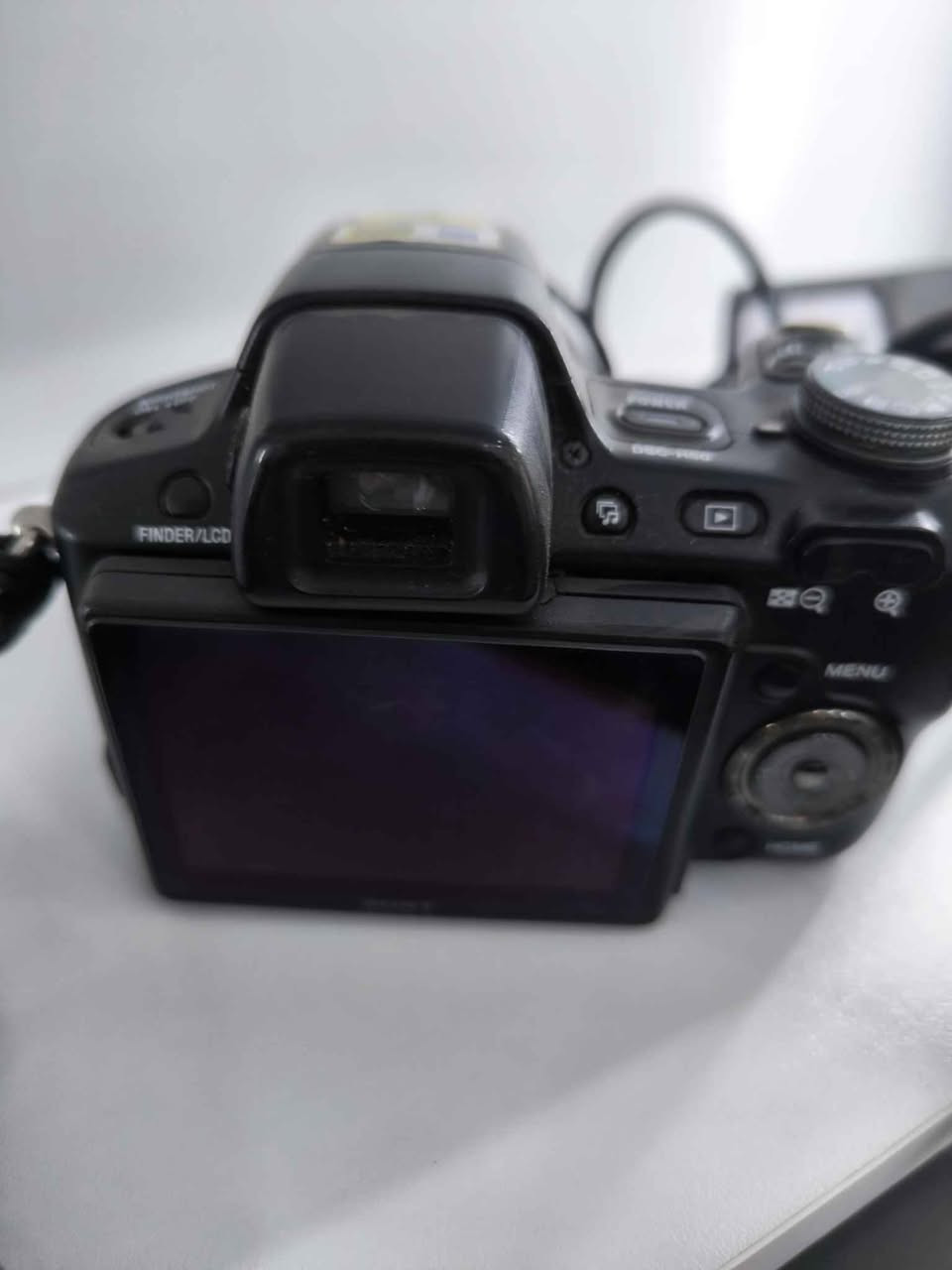 كاميرا سوني موديل DSC H50 مع شاحن مكاني اربيل *********** أربيل, العراق
