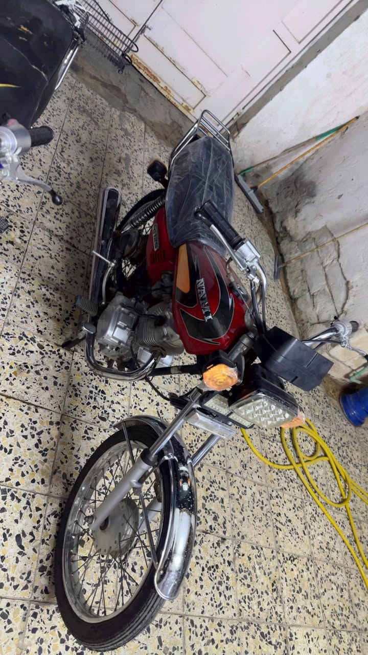 2021للبيع الوكيل سيد خلدون شراي يخابرني ***********دراجه نضيفه
