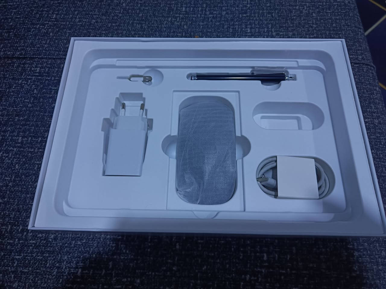 ايباد للدراسة
Tab 60 pro
ذاكرة 128 GB
رام 24 GB
بطارية 7700 ملي امبير
شاحنة 10 واط
يصير بي سيم كارد ورام
نظام أندرويد 15
ملحقاته: 
حافظة دفترية
كيبورد شحن تايب سي
ماوس لاسلكي
شاحنة 10 واط
السعر 140 الف وبي مجال حگ الجية
مكاني السماوة / مجمع الخير
رقم واتساب 
***********
