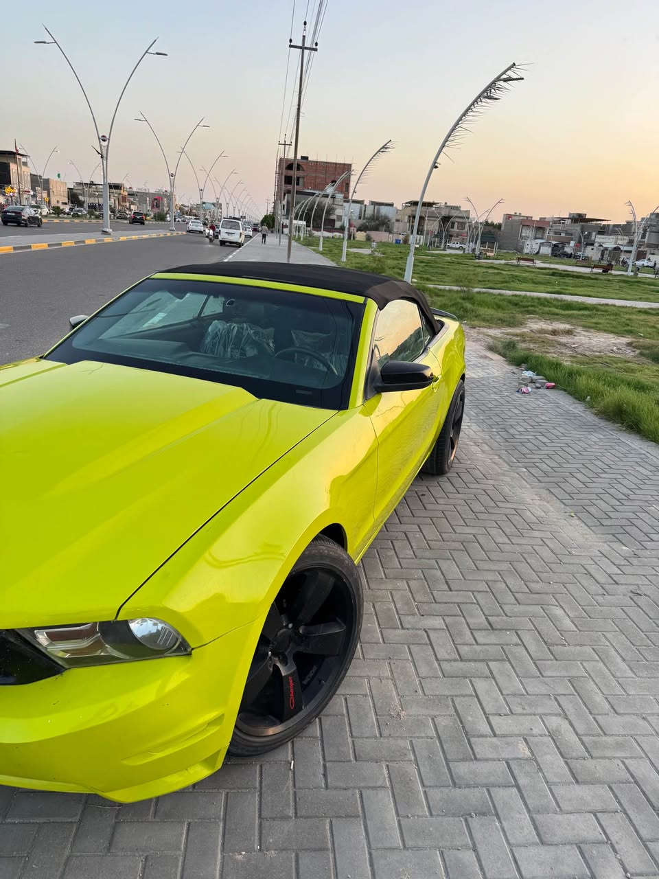 سلام عليكم 
من رخصة الأدمن 
موستنك 2010 للبيع بسعر جداً مناسب 
تفاصيل السيارة والشغل الي عليها كله بلادي 
لأن تعمرت من أ_ي 
كلشي بيها جديد
محرك ادامة كاملة 
كير يخبل 
نصبتها متعوب عليها 
وحادثها مثل ماموضح بصورة بس الدعامية 
لاشواصي لا لغد كله كفاله 
واكفلك ايضاً كصه والحادث القوي 
مصبوغه عام جماليه بدون اي حادث 
 + تغير لون الى لون تفاحي💚
 السيارة معمرة تعمير 2026 
تحويل ثاني يوم سنويه لل2027 واكفلك 
بكل رسميات السيارة 
رقمي *********** 
مكاني البصرة ابي الخصيب البصرة, العراق

