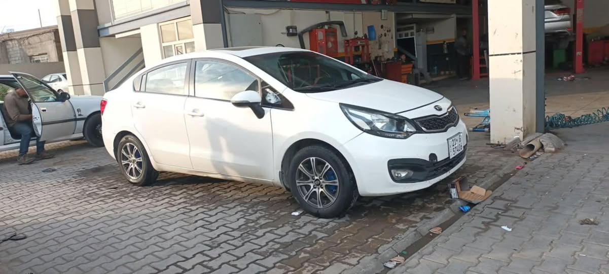 کئیا ڕییۆ بۆ فرۆشتن 🤍
مۆدێل 2014 فوول مواسەفات 
سێپارجەی بۆیاخە بێناوو گئرتن پشتوو پێشی کەپسە 
سەعر  95 کەمێک مەجال 
جوابی کۆمێنت نادەینەوە. پەیوەندی بکەن بەژمارەیەوە 
***********
***********
