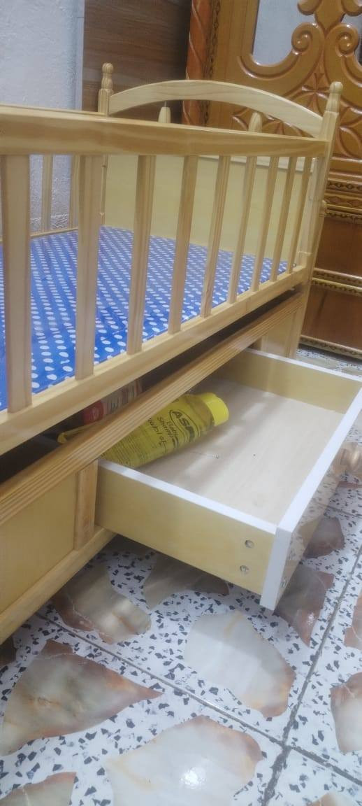 كاروك للبيع مامستخدم جديد ونضيف السعر 70 وبي مجال بس الشراي يتصل علارقام ***********
***********
