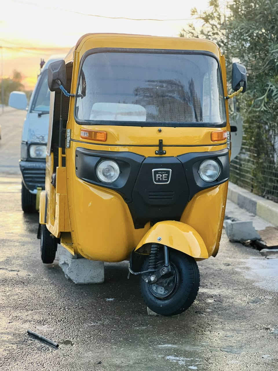 سلام عليكم تكتك 2020شهر11بيها رقم سنويه ضربه لغد و صفحه شويه مكاني بغداد الحسينيه سعر 6500وبيها مجال ***********
