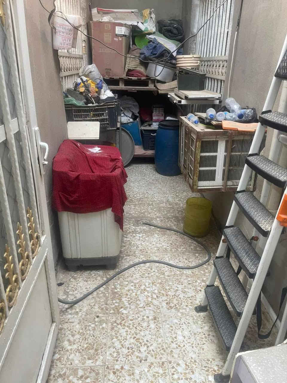 💢السلام عليكم ورحمة الله وبركاتة ♥
🧿مڪتب دبي للاستشارات العقاريه 

☘️المصداقيه اساس الثقه والثقه اساس النجاح ☘️

🌿وانا لا احتاج تبرير للمصداقيه انما تظهر بالافعال 🌿

                            🌹قبل الاقوال 🌹

🏦منزل معروض للبيع طابوو صرف 

📌الموقع:- حي الفرات قرب شارع الصب 

📐المساحه:- 191م عرض الواجهه 9 امتار 

ـــــــــــــــــــــــــــــــــــــــــــــــــــــــــــــــــــــــــــ

💎نوع البناء:- اساس كونكريت البناء بلوك وطابوگ 

🏦المنزل مطلوب للبلديه 19 مليون تسديد سنوي مليون

☘️طابق واحد نظيف جداً يحتوي ع:-

✅غرف نوم عدد 3

✅مطبخ 

✅صاله 

✅استقبال غير متكامل 

✅صحيات وطارمه 

✳️متوفره كافة الخدمات 

ــــــــــــــــــــــــــــــــــــــــــــــــــــــــــــــــــــــــ

#للاستفسار اكثر:- خاص او واتساب 

#هاتف:- ***********

#هاتف:- ***********

#هاتف:- ***********

#مراجعـــــــة المكتب المذكور اعلاه 

#عنوان المكتب العروبه الثانيه مقابل منتزه الحريه 

#نستــــــــــــــــقبل كـــــــــــافة عروضكـــــم العقاريه
