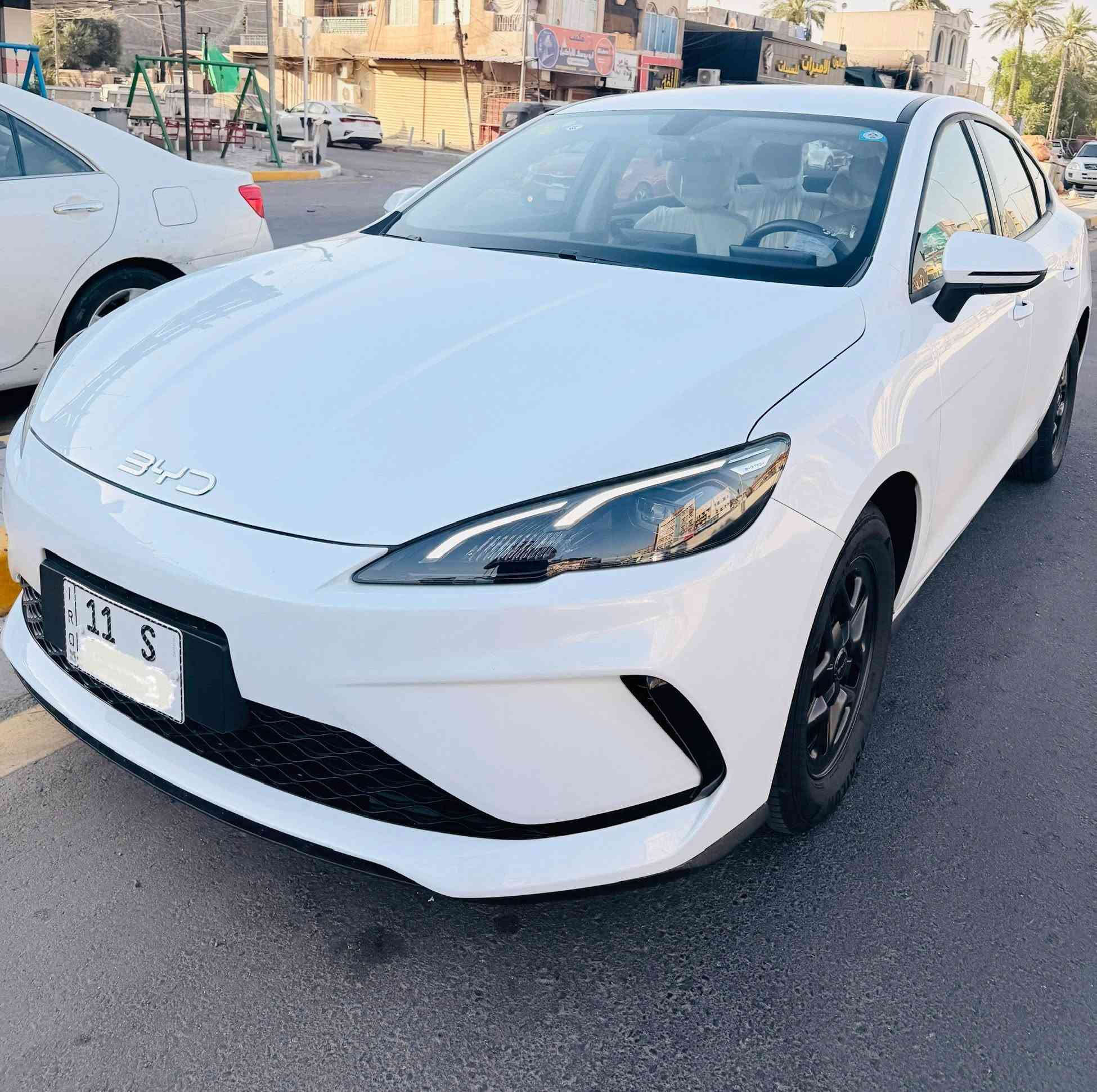 السلام عليكم للبيع byd سيل 5 بوضع الزيرو 2025 ماشية 5 الف مكفولة كفالة عامة من كلشي السعر 19 مليون ونص من الاخير ((***********))مكاني بغداد زيونة.
