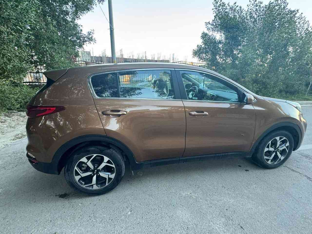 السلام عليكم
للبيع سبورتج  2021 وارد امريكي حادث جاملغ نفسه راجع سياره بعدها جديده رقم سليمانيه تحويل بشرط  تبريد تدفئه حداديه كله بشرط السعر 178 وبيها مجال بسيط العنوان حي الجامعه ***********
