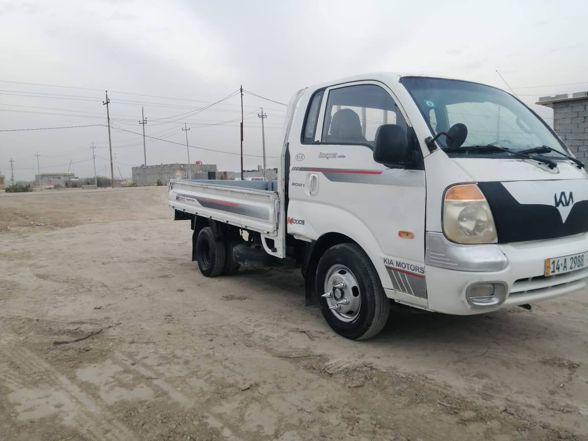 سيارة البيع كيه فحل امسكر مفتوح موديل 2009 مكفول كفاله عامه عده دوس بيهن صبق لاه ضربه ولا صبغ ولاه خياس ولاه تبديل سيارة جاهزه مجهزه من حداده جديده تخم تايرات جددد مكينه نضيفه لاه تبخير ولا تنقص مكينه باكيت توني شاهته سيارة جاهزه مجهزه من ايشي 
رقم سيارة بصره دولي سنويه مجدده لل 2030 
سعر مناسب بيع مسعجل رقم ***********
