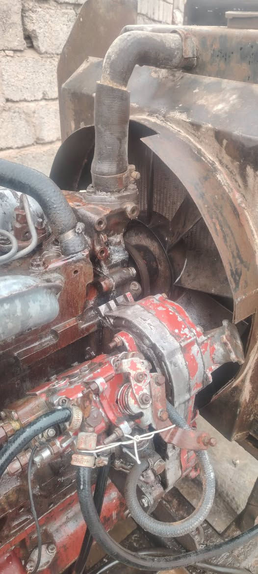 السلام عليكم. 
يوجد محرك للبيع نوع المحرك افيكو راس توليد 50/kv 
للاستفيار  اتصل ع هاذه الرقم ***********
