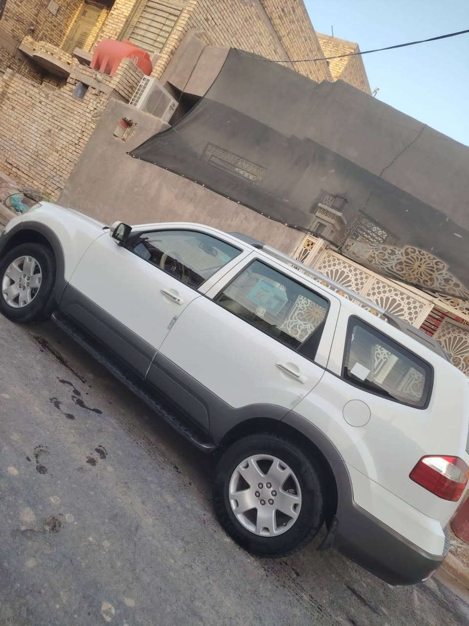 سلام عليكم مهافي البيع موديل 2009مكفوله كفاله عامه وجديده سياره فول مواصفات الخير سياره بسمنه سياره بل عماره سعر 140وبيها مجال الشراي أكثر تفاصيل التصال علاه رقم  ***********
