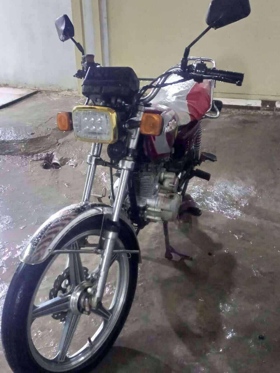 سلام عليكم سيفان ١٩ مكينه نضيفه دشبول وماصده واشاير وكلشي شغال وسلف نقصه بس باتري سعر٢٧٥وبي مجال للغوالي


**إذا كنت صاحب هذا الإعلان وتريد حذفه لأي سبب، رجاءا أرسل رسالة إلى الدعم الفني**