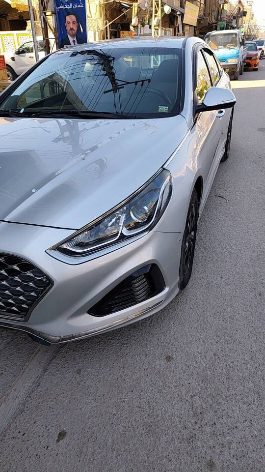 رقم بغداد
فول عدا الفتحة
ماشية حوالي٩٠ الف 
مصبوغة حزام وعندي فديو الها قبل الصبغ مباشرتا السيارة كاملة من كلشي بعقوبة, ديالى


**إذا كنت صاحب هذا الإعلان وتريد حذفه لأي سبب، رجاءا أرسل رسالة إلى الدعم الفني**