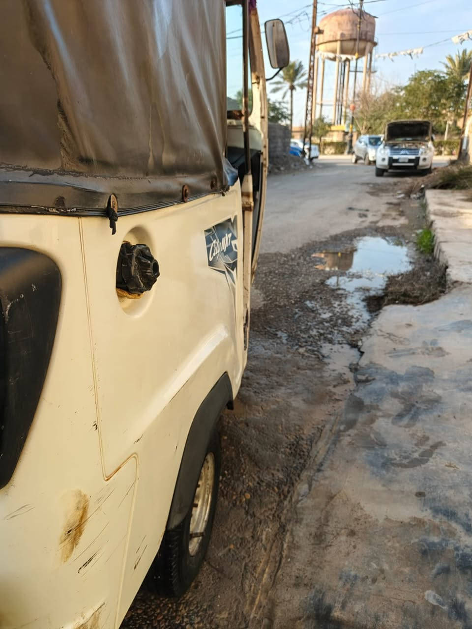 للبيع تكتك بياجو موديل 21  نضيف كلش مبدل محرك بالكارتون tvs  كلشي شغال ساكته كامل يعني ما تصرف عليه ولا دينار السعر 2400 ثنين مليون واربعمائه اوراق كامله العنوان ديالى بعقوبة العزات 📞 ***********
