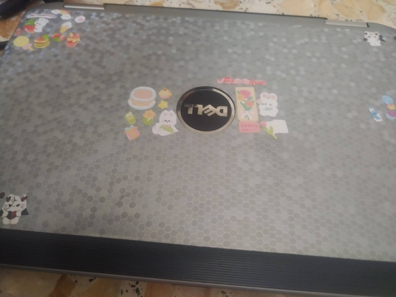*Dell Latitude E6430s* 
مُعالج Core i5 (الجيل الثالث) 
رام 4
ذاكرة 216 hdd
ويندوز10
بطارية تدوم ساعتين الى ساعة ونصف
متوفرة وياها شاحنة+ماوس+حقيبتها 
للبيع بـ 60 مكاني ديوانية متوفر توصيل تواصل خاص


**إذا كنت صاحب هذا الإعلان وتريد حذفه لأي سبب، رجاءا أرسل رسالة إلى الدعم الفني**