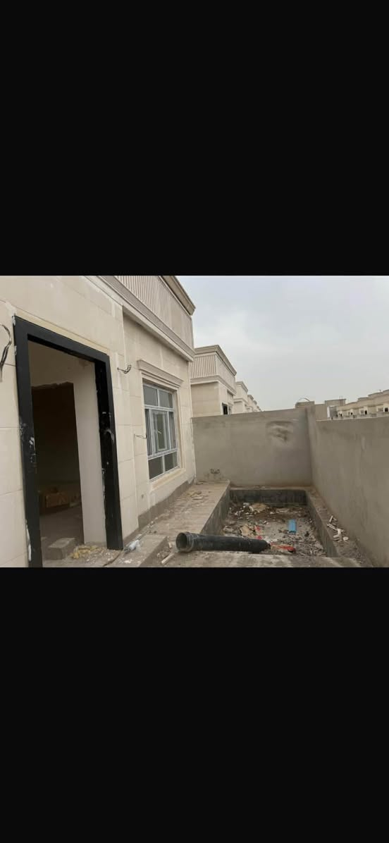 السلام عليكم يوجد دار للبيع مجمع دجله  تكريت الديوم طابق واحد مساحه 200 متر واجهه 10 نزال 20 شارع 15 تسليم شهر الثالث يتكون  من  مطبخ غرفتين النوم استقبال مجمع صحيات عدد اثنين 
السعر الكلي 135 مليون
واصل 55 مليون
عندي استلام المفتاح 15 مليون
بدون قسط  سنوي 
القسط الشهري مليون فقط
الدار بدون مبادره
الاستفسار على الرقم ‭٠٧٧٢ ٥٧٦ ١٠٩٩‬
