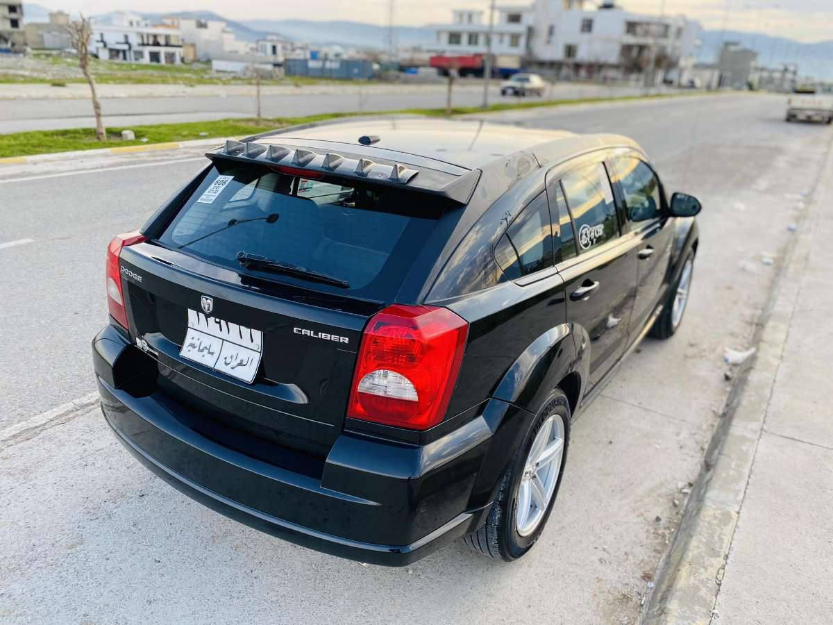 دۆج کالیبەر 
مۆدیل2012
سەنەوی تازە 
یەک پارچەو نیو بۆیاخ  بی ناوگرتن سەیارەکە زۆر پاک و جوان ماڵی دۆستە  پیویست بەوەسف  ناکا  سەیارەکە خۆی دیارە 
ژم موبایل ***********
