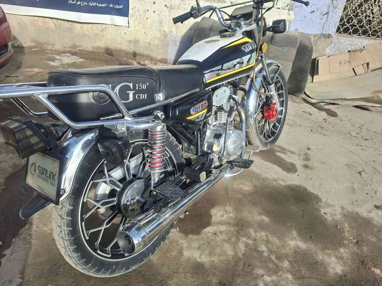 سلام عليكم دراجه للبيع موديل 2024 مكفوله كفاله عامه أوراق منفيس بصمات كله موجوده  ***********
