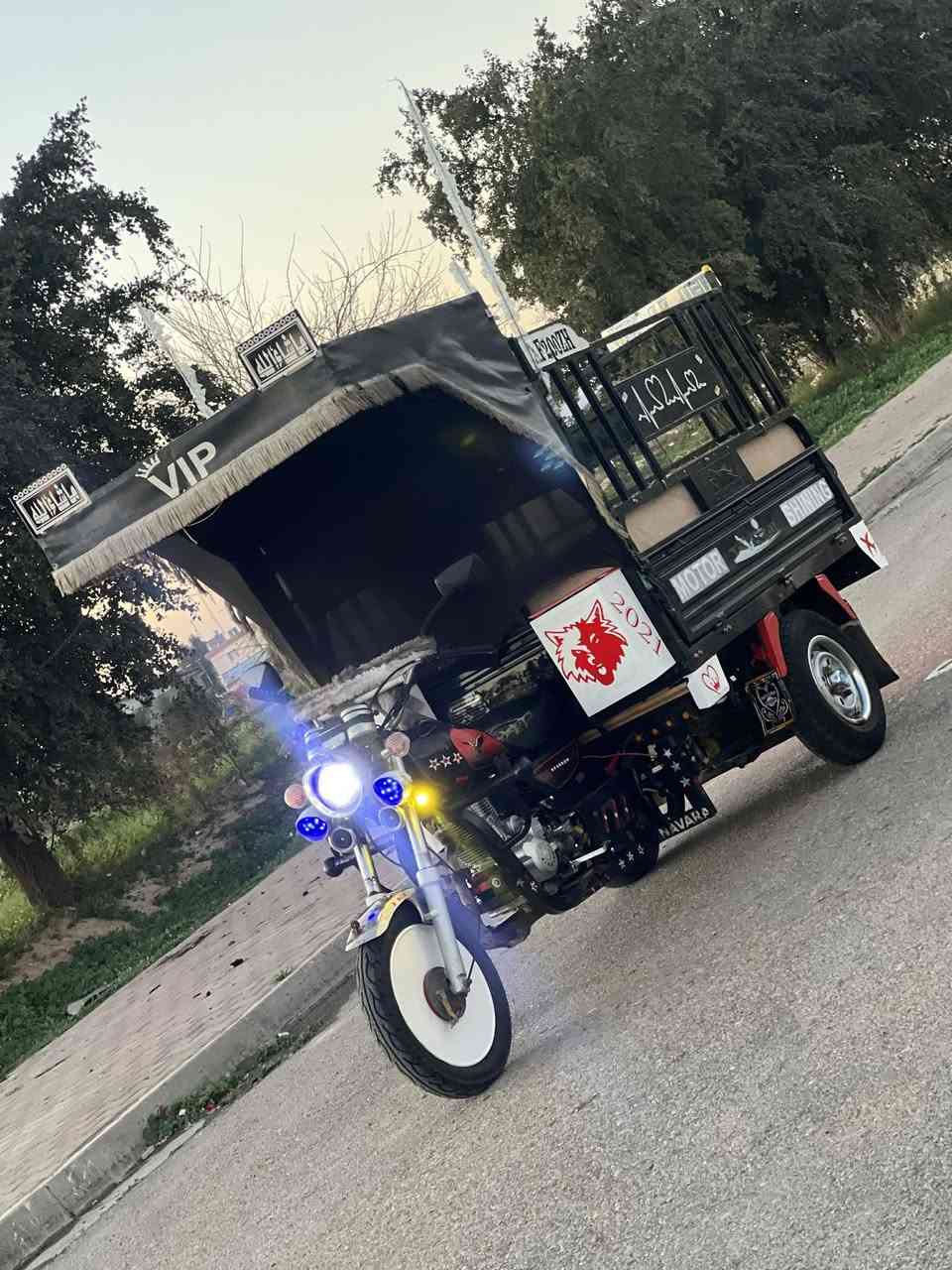 ستوته البيع الموديل 2021 السعر مليون او ٢٢٥ او بيه مجال غليل منفيس او ابليته كامل عالي غلاب بدون صبغ او اخياس محرك ٢٦ صفرررتخم تير جوبلس ستوته صفر كهربيت شرط ركبه شرط ستوته المو شراي لا يكسر بيه او تحيتي الجميع *********** مكاني كركوك حي الحجاج
