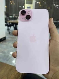 ايفون 15 بلاس لون مميز بطاريه 94‎%‎ ذاكره 128 ممفتوح قطعه حيل نضيفه وب...