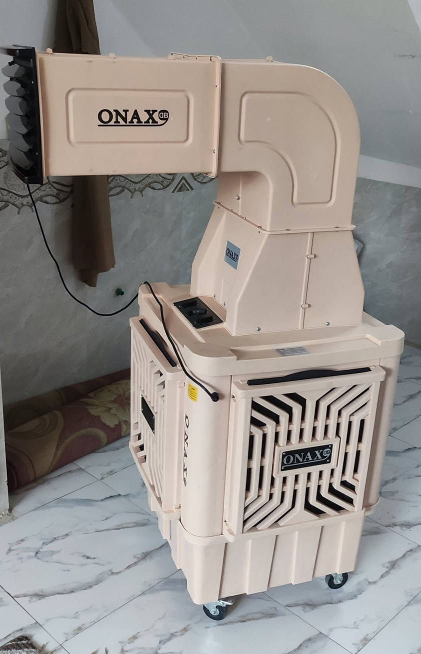 سلامه عليكم مبرده اوناكس جديده كلين مستخدمه فقط نص لصيفيه لراحت شغاله وجديده نضامه ثلث سرع وتحكم بل هواء  وربع حلفات بروده فول ***********
