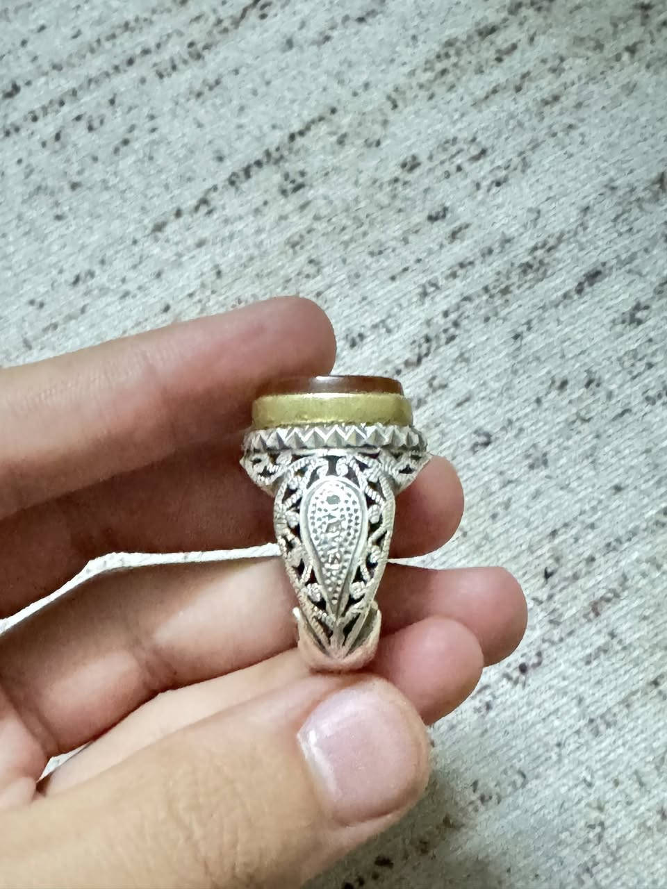 عقيق يماني مشمشي مخطوط صياغه ثقيله


**إذا كنت صاحب هذا الإعلان وتريد حذفه لأي سبب، رجاءا أرسل رسالة إلى الدعم الفني**